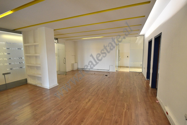 Office space for rent in Ismail Qemali street, in&nbsp;Blloku area of Tirana.
Located on the 8th fl